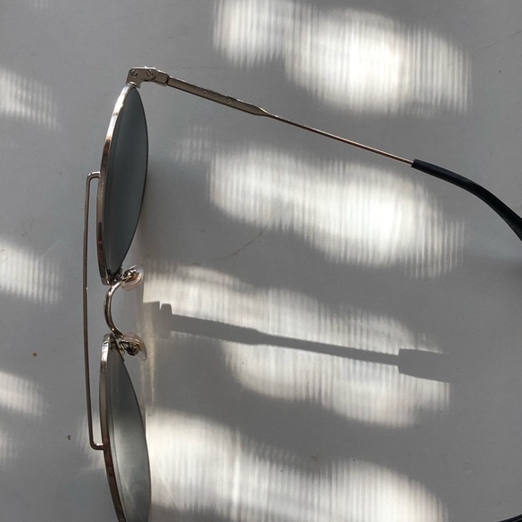 Woman Authentic Givenchy sunglasses! - Picture 6 of 7